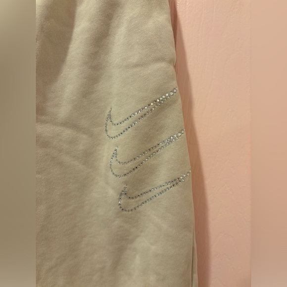nike hoodie and joggers - Picture 3 of 3